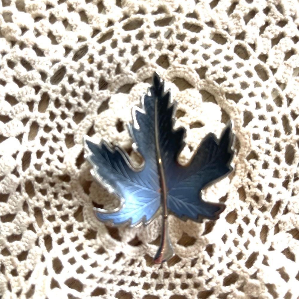 Silver Leaf Brooch